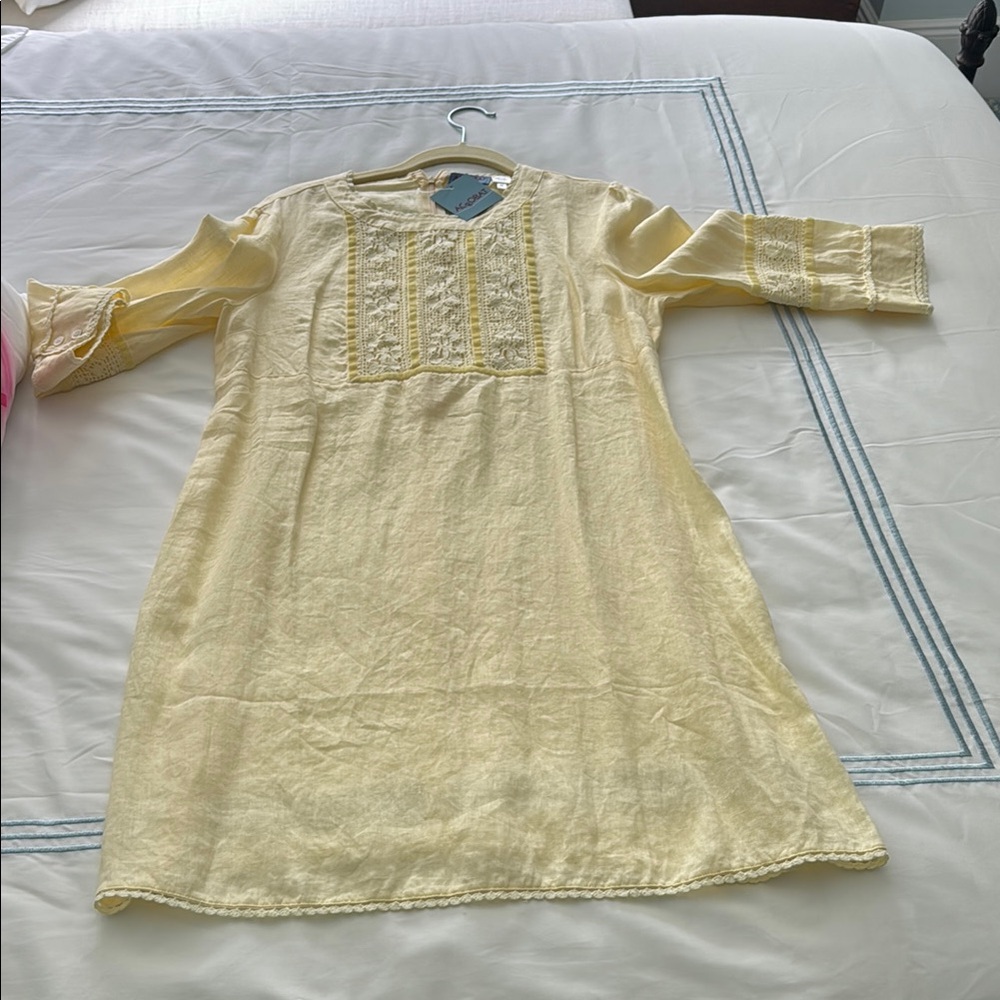 Acrobat Light Yellow Linen Top with Lace Detail